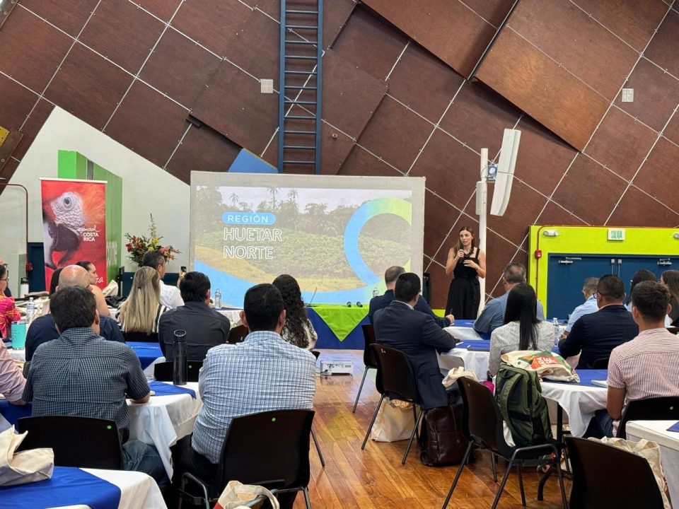 Intervención de Laura López en San Carlos